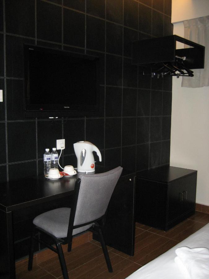 Kk Waterfront Hotel Kota Kinabalu Extérieur photo